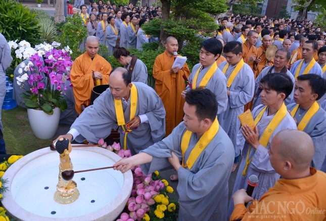 Le tam Phat - chua Hue Nghiem (14).JPG