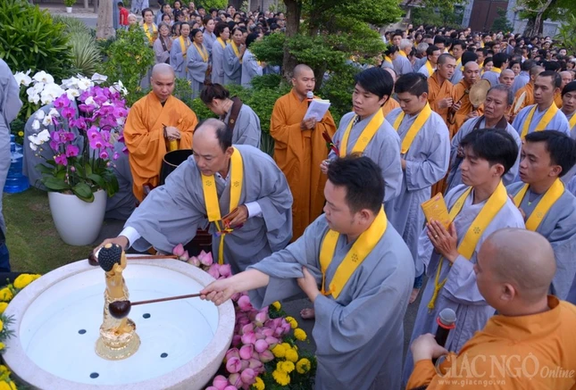 Le tam Phat - chua Hue Nghiem (14).JPG