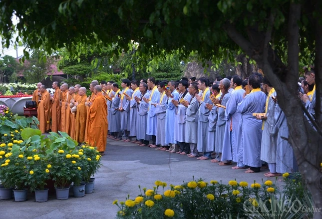 Le tam Phat - chua Hue Nghiem (9).JPG