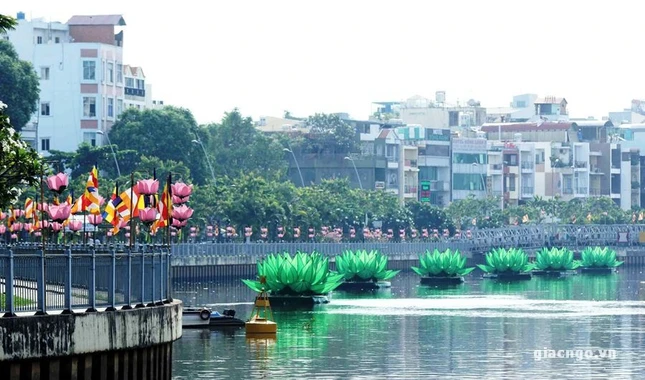 KHONG KHI pd (4).JPG