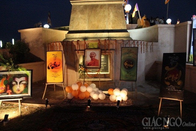 Tăng Ni du học sinh VN tại Ấn Độ mừng Phật đản ảnh 6 IMG_0015.jpg