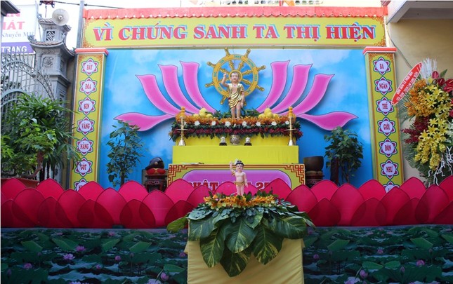 Chiêm ngưỡng lễ đài Phật đản tại các chùa ở TP.HCM ảnh 1 1ld.jpg