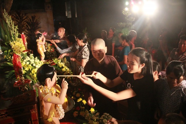 Lễ Phật đản tại một số tự viện ảnh 4 IMG_1081.jpg