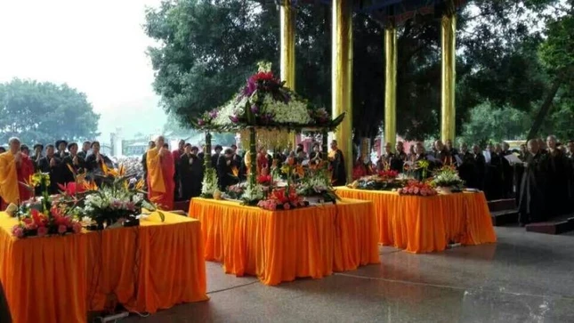 Tham dự lễ Phật đản tại một chùa ở Quảng Đông ảnh 3 psb2.jpg