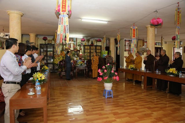 Phó Thủ tướng Vũ Đức Đam chúc mừng Đức Pháp chủ ảnh 4 phothutuong 4.jpg