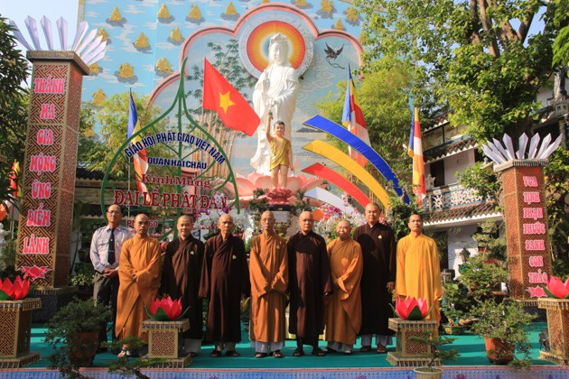 BTS chuc mung Phat dan 2560 (4).jpg