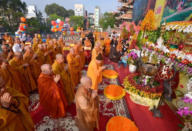 Dien tien su kien (13).JPG