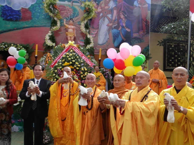 Lâm Đồng: Long trọng tổ chức Đại lễ Phật đản ảnh 3 DSC08894.JPG