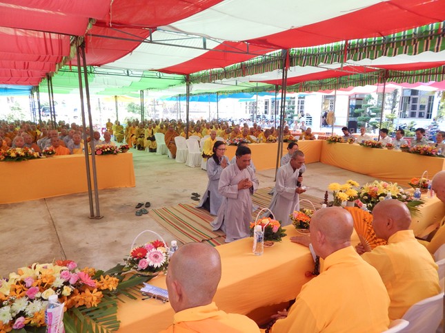 6- HANG CU SI TAC PHAP AN CU.jpg