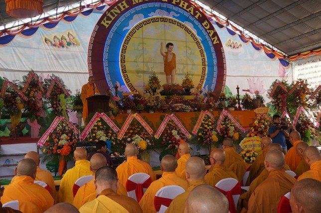 Bình Định: Đại lễ Phật đản trang nghiêm, thành kính ảnh 1 bdinh 1.jpg