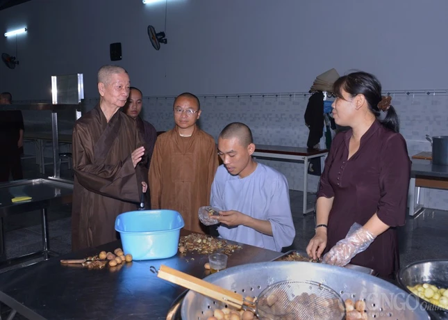 Hoc vien - VNQT ngay 13-5 (8).JPG