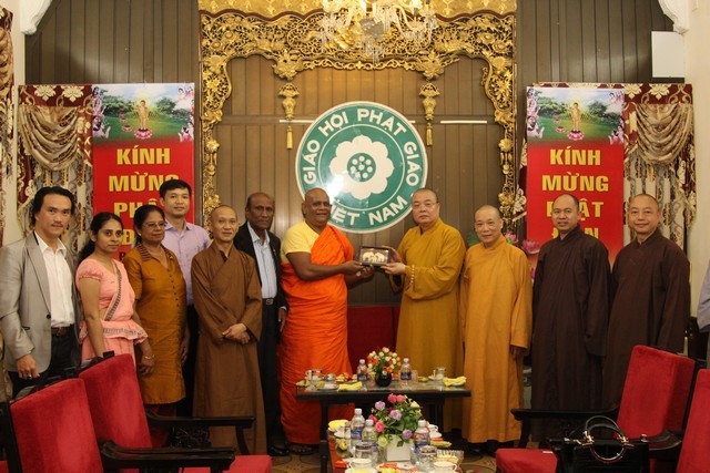 Hội Đoàn kết Sri Lanka - Việt Nam thăm GHPGVN ảnh 2 hnoi 2.jpg