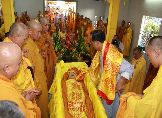 Quảng Nam: Lễ nhập kim quan cố HT.Thích Chơn Phát ảnh 2 IMG_0120.jpg