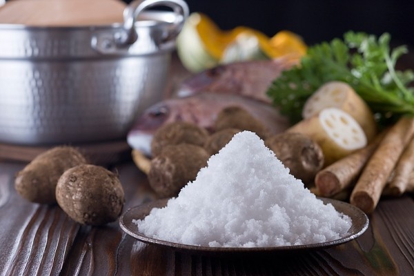 Ăn nhiều muối gây hại cho cơ thể ảnh 1 anh muoi.jpg