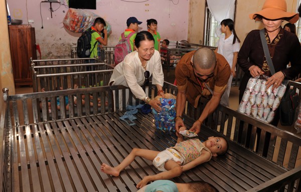 Khóa sinh "Con Phật - hạnh Phật" đảnh lễ Đức Pháp chủ ảnh 2 DSC_3931.jpg
