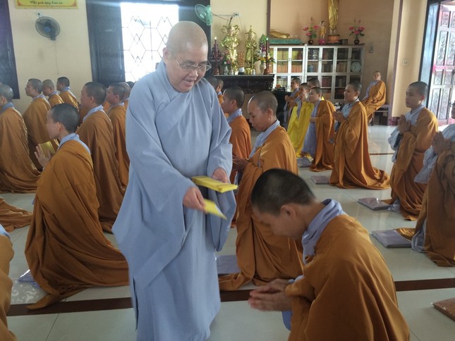 Phân ban Ni giới T.Ư cúng dường trường hạ miền Trung ảnh 4 anh Nigioi 1.jpg