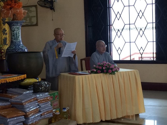 Phân ban Ni giới T.Ư cúng dường trường hạ miền Trung ảnh 2 anh Nigioi 3.jpg