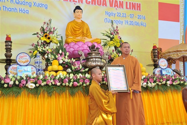 Bổ nhiệm trụ trì, khởi công xây chùa Vạn Linh ảnh 2 bnhiem 2.jpg