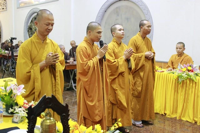 10- Giảng sinh cảm niệm chư tôn đức.jpg