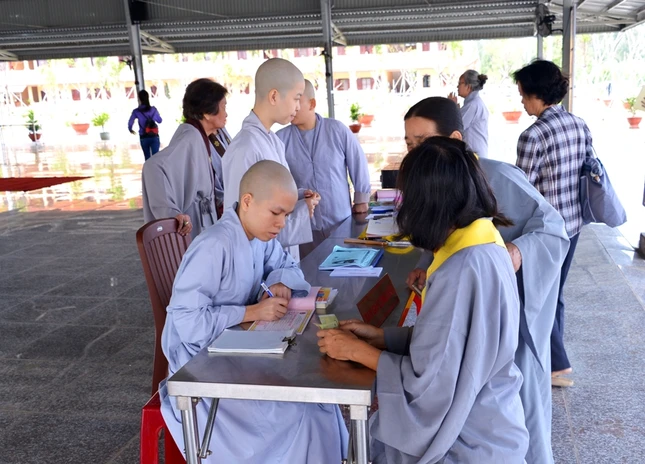 Khoa tu ngay 31-7 (9).JPG