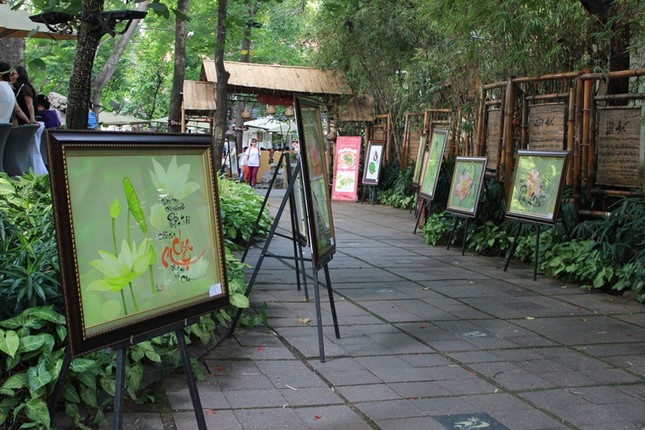 Triển lãm “Vu lan - Đạo hiếu” ảnh 3 1tp.jpg