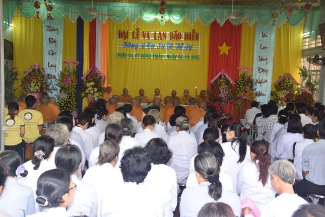 Tịnh xá Ngọc Ninh tổ chức Đại lễ Vu lan và dâng y ảnh 1 a tn 1.jpg