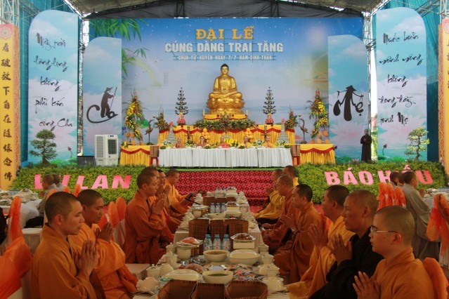Thái Bình: Chùa Từ Xuyên cúng dường mùa Vu lan ảnh 1 IMG_1291.jpg