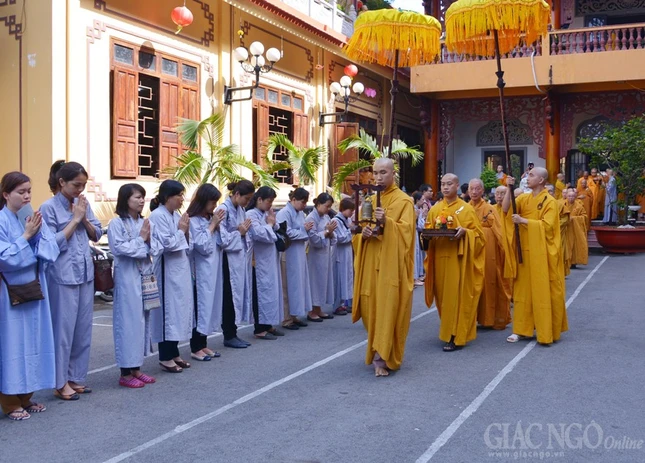 Le Vu lan - chua Pho Quang (1).JPG