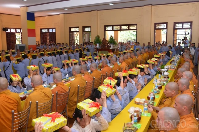 Le Vu lan - chua Pho Quang (10).JPG