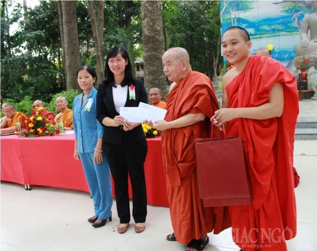 TP.HCM: Sinh hoạt an cư của Phật giáo Nam tông Kinh ảnh 7 14bq.jpg