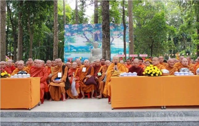 TP.HCM: Sinh hoạt an cư của Phật giáo Nam tông Kinh ảnh 9 18bq.jpg