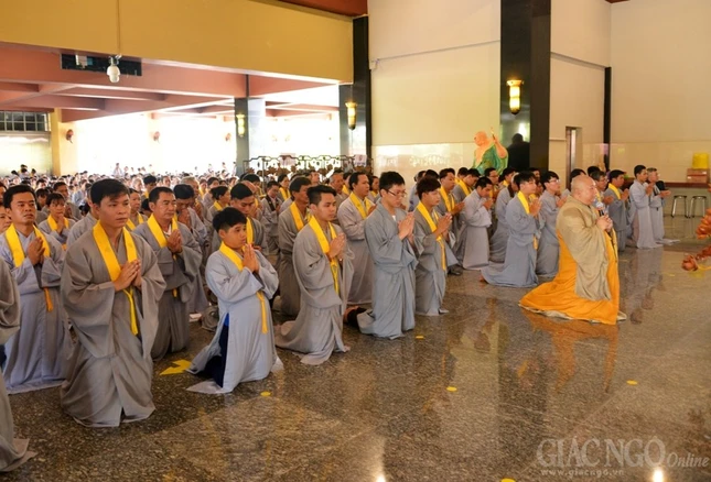 Le Vu Lan - mung 14-7 (7).JPG