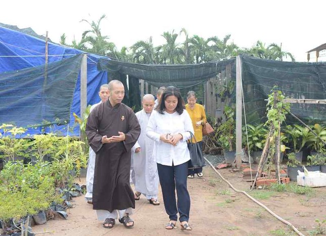 TP.HCM: Thiếu tướng Trần Quốc Liêm thăm Học viện ảnh 3 thieutuong05.jpg