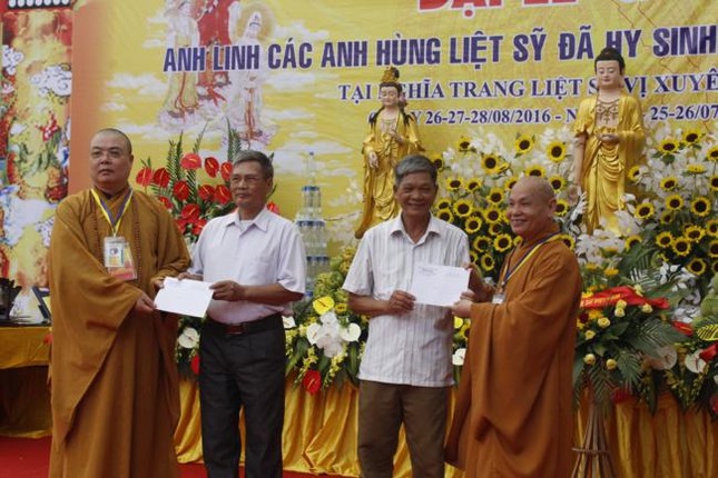 Cầu siêu tại nghĩa trang liệt sĩ Vị Xuyên ảnh 4 a hagiang 4.jpg