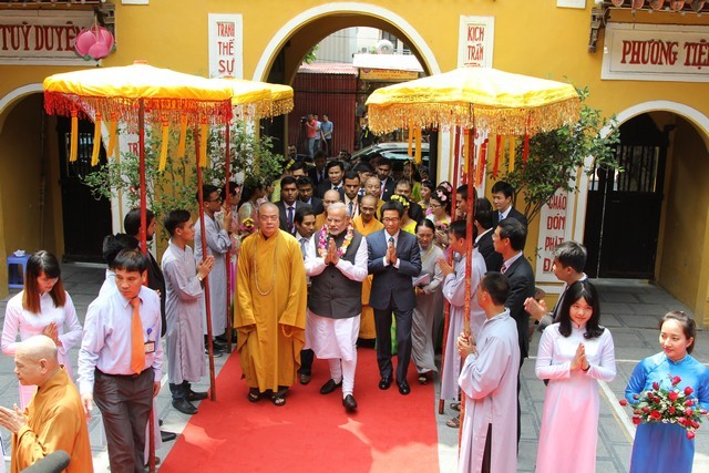 Hà Nội: Thủ tướng Ấn Độ lễ Phật, thăm Trụ sở TƯGH ảnh 1 tupd023_1_jpg.jpg