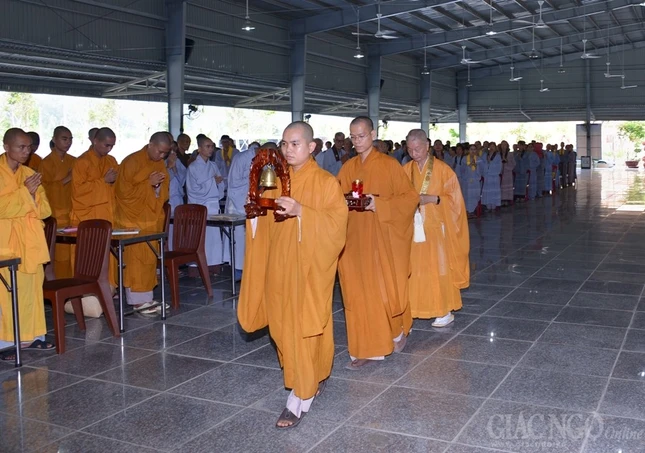 Khoa tu ngay 18-9-2016 (1).JPG