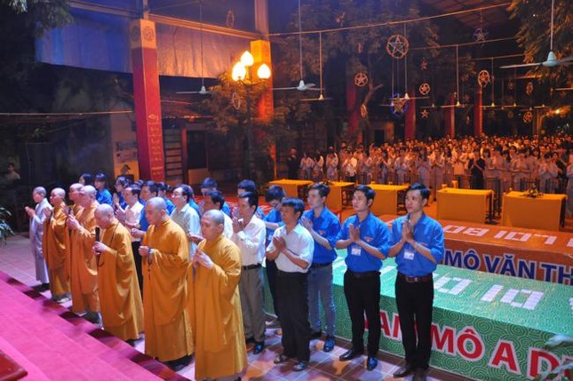 Hà Nội: 300 sinh viên dự tu tại chùa Bằng ảnh 1 a chuabang 1.jpg