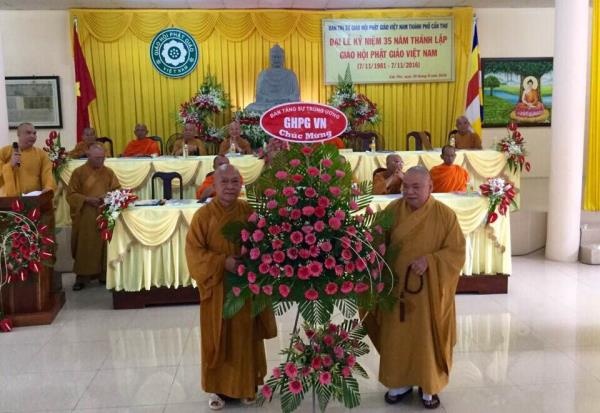 PG TP.Cần Thơ tổ chức kỷ niệm 35 năm GHPGVN ảnh 2 a ct 2.jpg