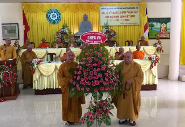 PG TP.Cần Thơ tổ chức kỷ niệm 35 năm GHPGVN ảnh 2 a ct 2.jpg
