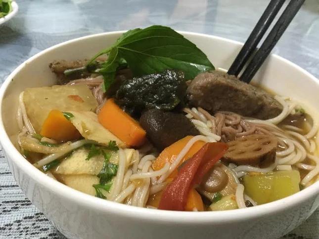 anh bun hue.jpg