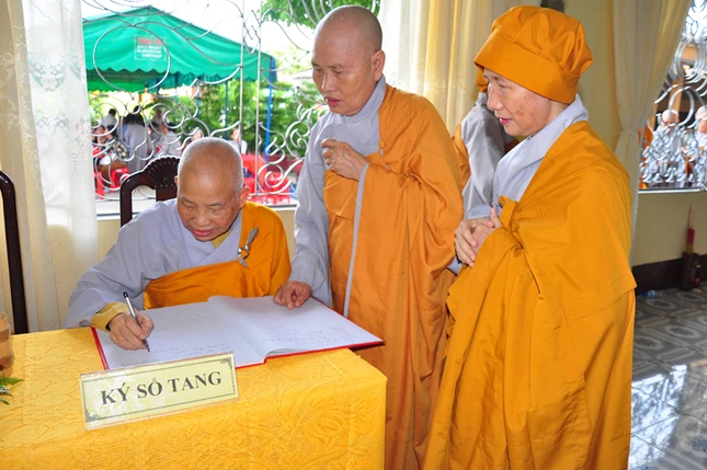 Lễ nhập kim quan NT.TN Như Ngộ ảnh 14 DSC_0080.JPG