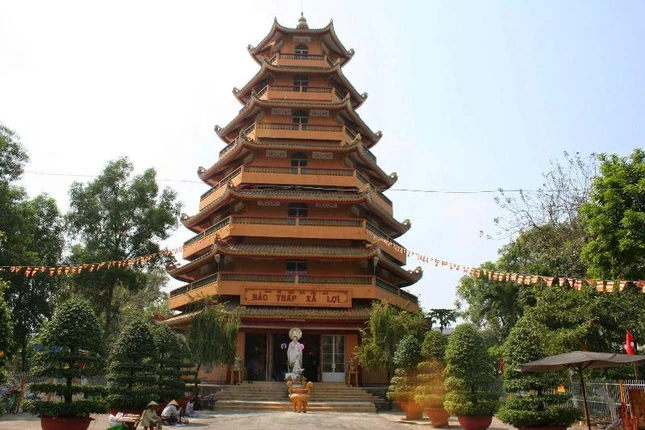 Thăm một vài ngôi chùa đẹp ở Sài Gòn ảnh 8 anh3.2.jpg