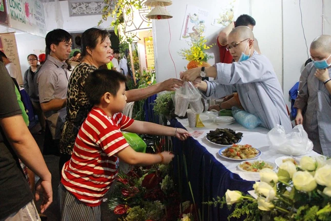 Khai mạc Tuần lễ văn hóa Phật giáo tại TP.HCM ảnh 8 18vh.jpg
