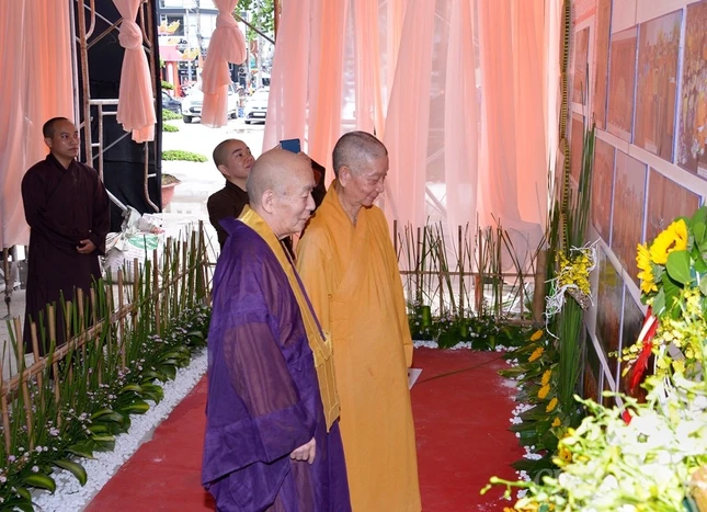 Chuan bi cho dai le (12).jpg