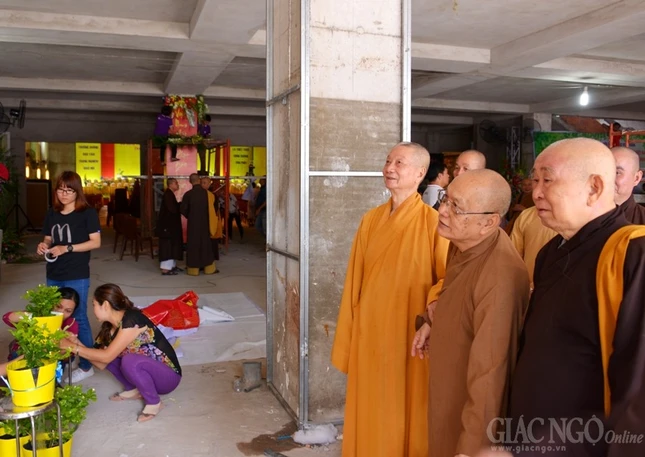 Chuan bi cho dai le (15).jpg