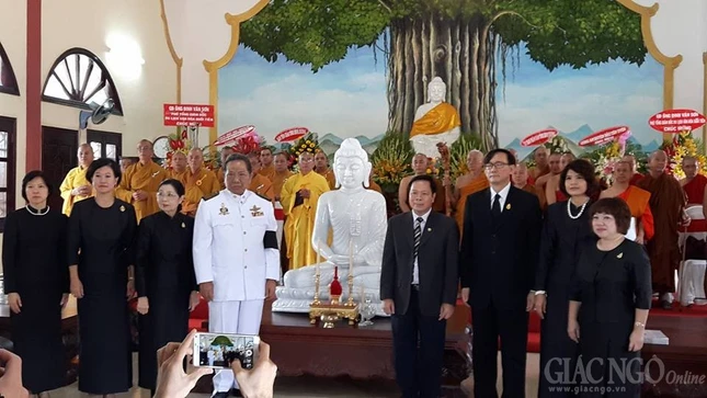 Hoàng gia Thái Lan dâng y tại chùa Giác Hoàng ảnh 3 6gh.jpg