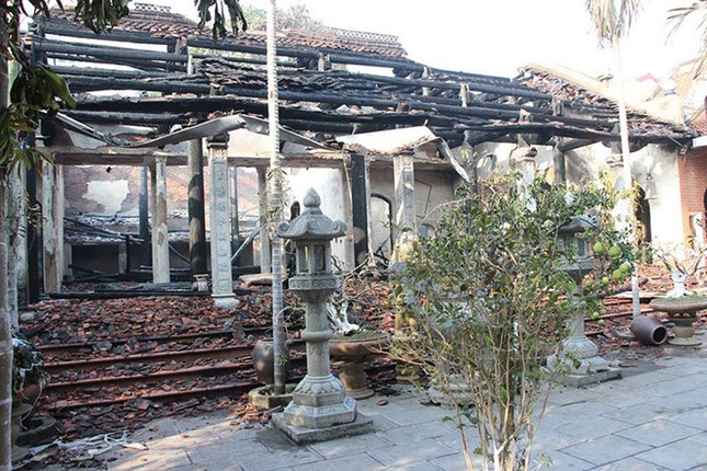 Điều tra vụ cháy chùa cổ ở Hà Nội ảnh 1 chay_ZEFM.jpg