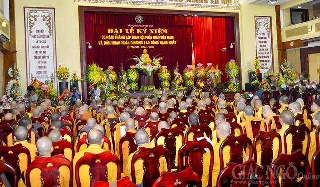 Chùm ảnh: Sắc màu ngày hoan hỷ ảnh 12 1 bt pv15.jpg