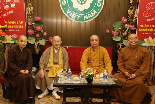 Hiệp hội Phật giáo Trung Quốc thăm GHPGVN ảnh 7 dhgl00015_4_jpg.jpg