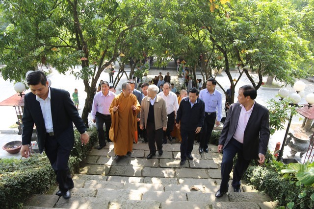 Tổng Bí thư Nguyễn Phú Trọng thăm chùa Phật Tích ảnh 1 ong Nguyen Phu Trong 1.jpg